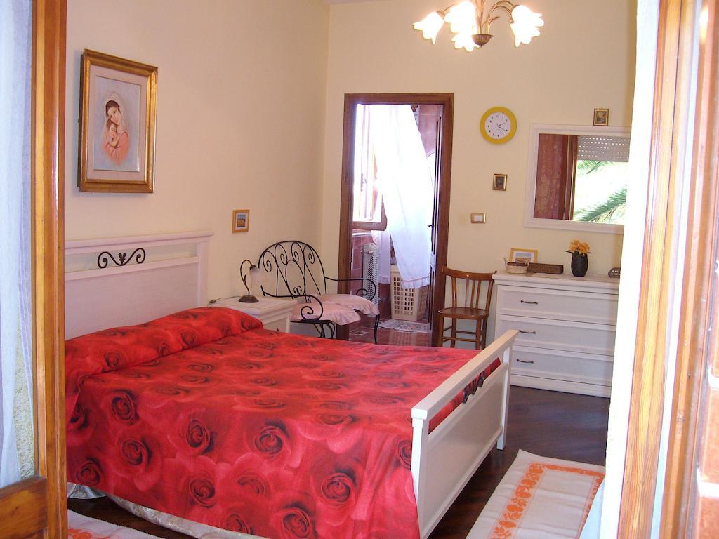 Sa Domu Sarda Casa Vacanza Piscinas Rum bild