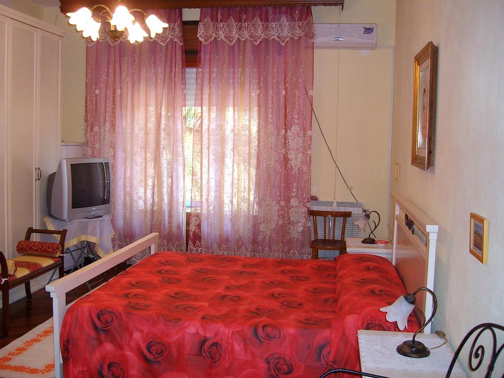 Sa Domu Sarda Casa Vacanza Piscinas Rum bild