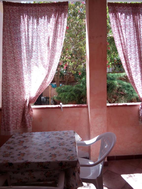 Sa Domu Sarda Casa Vacanza Piscinas Exteriör bild