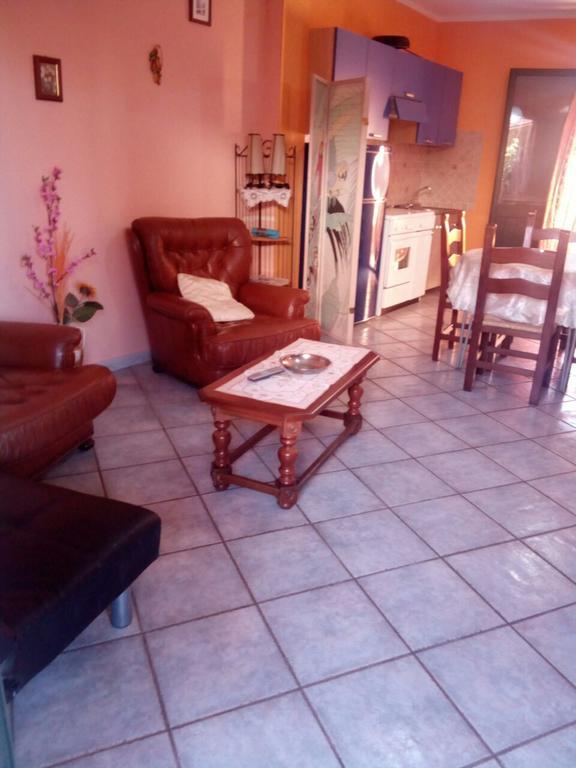 Sa Domu Sarda Casa Vacanza Piscinas Exteriör bild